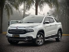 Fiat TORO VOLCANO 2.0 2017 NEUMANN VEÍCULOS ARROIO DO MEIO / Carros no Vale