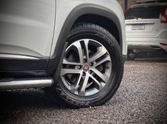 Fiat TORO VOLCANO 2.0 2017 NEUMANN VEÍCULOS ARROIO DO MEIO / Carros no Vale