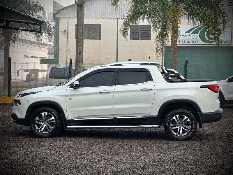 Fiat TORO VOLCANO 2.0 2017 NEUMANN VEÍCULOS ARROIO DO MEIO / Carros no Vale