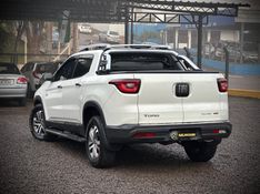 Fiat TORO VOLCANO 2.0 2017 NEUMANN VEÍCULOS ARROIO DO MEIO / Carros no Vale