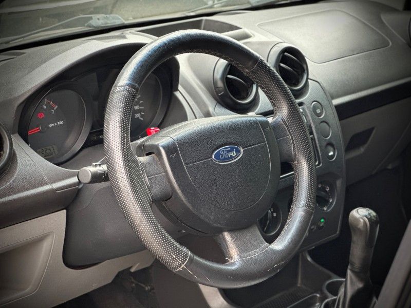 Ford FIESTA SEDAN CLASS 1.0 2009 NEUMANN VEÍCULOS ARROIO DO MEIO / Carros no Vale