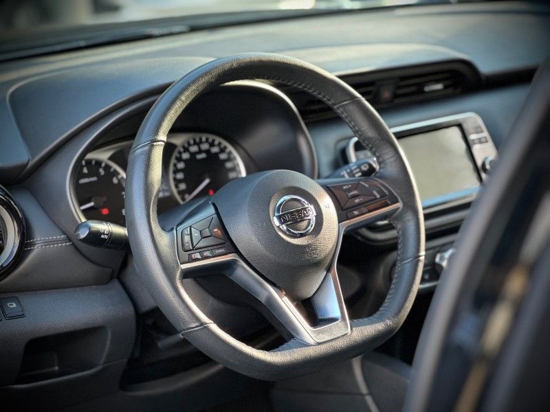 Nissan KICKS SV 1.6 2020 NEUMANN VEÍCULOS ARROIO DO MEIO / Carros no Vale