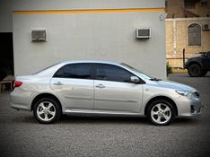 Toyota COROLLA XEi 2.0 2013 NEUMANN VEÍCULOS ARROIO DO MEIO / Carros no Vale