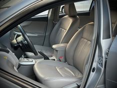Toyota COROLLA XEi 2.0 2013 NEUMANN VEÍCULOS ARROIO DO MEIO / Carros no Vale