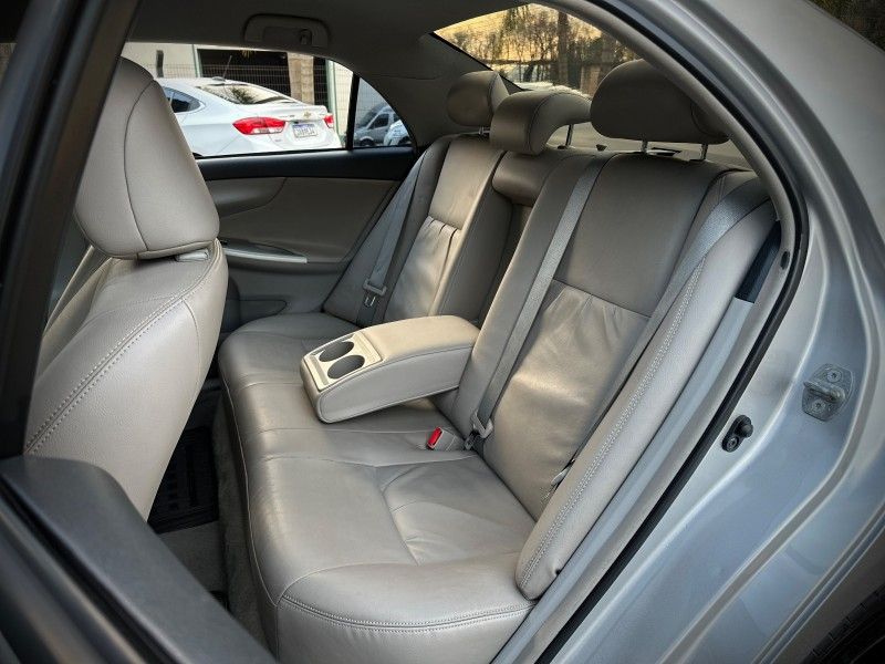 Toyota COROLLA XEi 2.0 2013 NEUMANN VEÍCULOS ARROIO DO MEIO / Carros no Vale