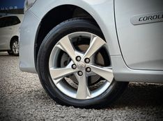 Toyota COROLLA XEi 2.0 2013 NEUMANN VEÍCULOS ARROIO DO MEIO / Carros no Vale