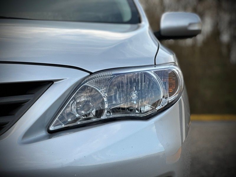 Toyota COROLLA XEi 2.0 2013 NEUMANN VEÍCULOS ARROIO DO MEIO / Carros no Vale