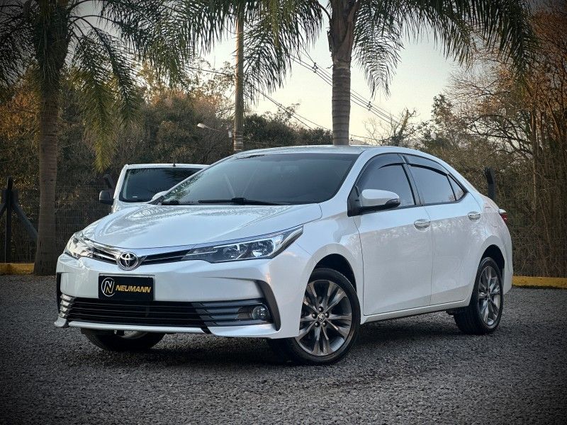 Toyota COROLLA XEi 2.0 2019 NEUMANN VEÍCULOS ARROIO DO MEIO / Carros no Vale