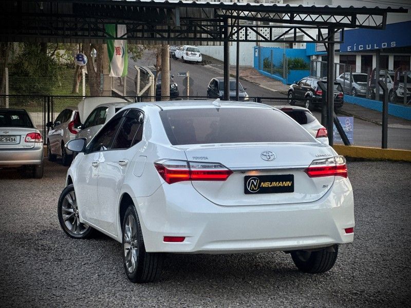 Toyota COROLLA XEi 2.0 2019 NEUMANN VEÍCULOS ARROIO DO MEIO / Carros no Vale