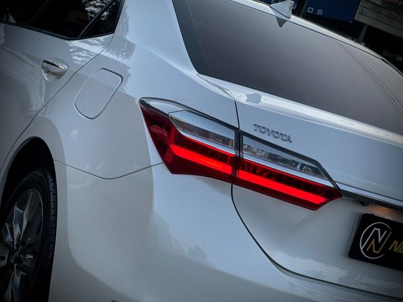 Toyota COROLLA XEi 2.0 2019 NEUMANN VEÍCULOS ARROIO DO MEIO / Carros no Vale