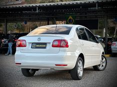 Volkswagen POLO SEDAN 1.6 2014 NEUMANN VEÍCULOS ARROIO DO MEIO / Carros no Vale