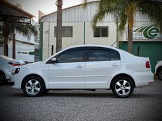 Volkswagen POLO SEDAN 1.6 2014 NEUMANN VEÍCULOS ARROIO DO MEIO / Carros no Vale