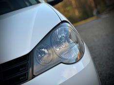 Volkswagen POLO SEDAN 1.6 2014 NEUMANN VEÍCULOS ARROIO DO MEIO / Carros no Vale