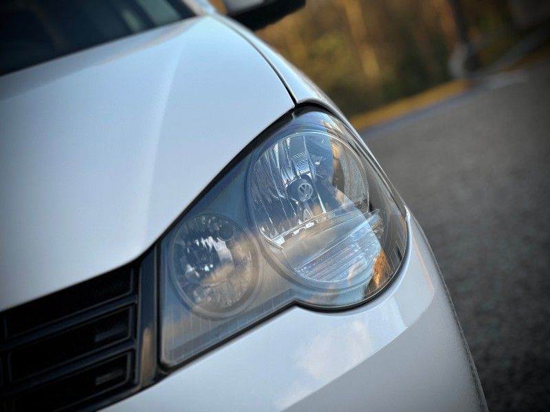 Volkswagen POLO SEDAN 1.6 2014 NEUMANN VEÍCULOS ARROIO DO MEIO / Carros no Vale