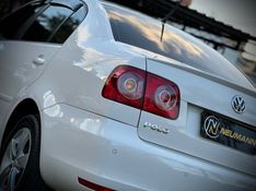 Volkswagen POLO SEDAN 1.6 2014 NEUMANN VEÍCULOS ARROIO DO MEIO / Carros no Vale