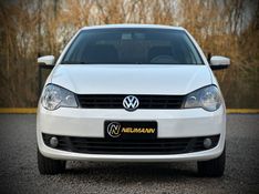 Volkswagen POLO SEDAN 1.6 2014 NEUMANN VEÍCULOS ARROIO DO MEIO / Carros no Vale