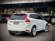 Volvo XC60 MOMENTUM 2.4 TURBO 2017 NEUMANN VEÍCULOS ARROIO DO MEIO / Carros no Vale