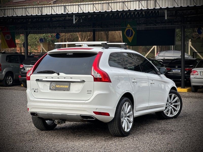 Volvo XC60 MOMENTUM 2.4 TURBO 2017 NEUMANN VEÍCULOS ARROIO DO MEIO / Carros no Vale