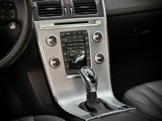 Volvo XC60 MOMENTUM 2.4 TURBO 2017 NEUMANN VEÍCULOS ARROIO DO MEIO / Carros no Vale