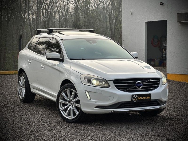 Volvo XC60 MOMENTUM 2.4 TURBO 2017 NEUMANN VEÍCULOS ARROIO DO MEIO / Carros no Vale