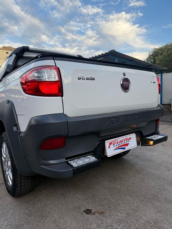 Fiat STRADA ADVENTURE CD 1.8 2014 FERREIRA VEÍCULOS VENÂNCIO AIRES / Carros no Vale