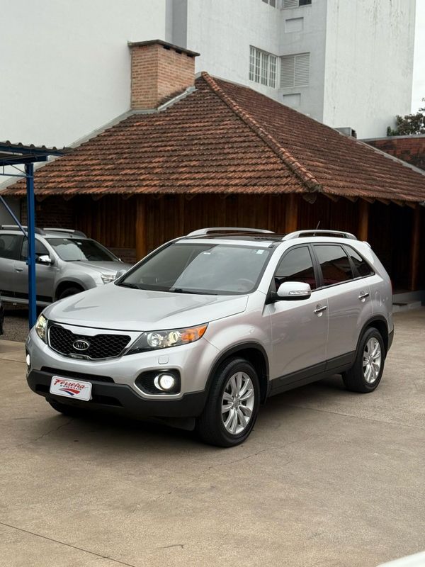 Kia SORENTO EX 2.4 2012 FERREIRA VEÍCULOS VENÂNCIO AIRES / Carros no Vale