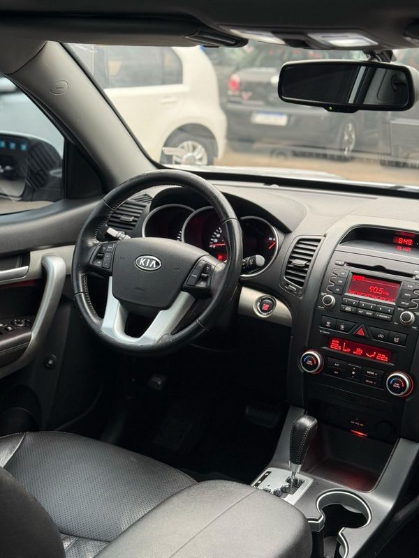 Kia SORENTO EX 2.4 2012 FERREIRA VEÍCULOS VENÂNCIO AIRES / Carros no Vale