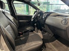 RENAULT DUSTER OROCH 1.6 16V Dynamique 2016/2017 M&C AUTOMÓVEIS CAXIAS DO SUL / Carros no Vale