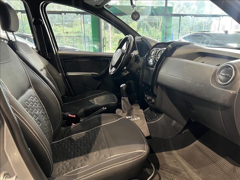 RENAULT DUSTER OROCH 1.6 16V Dynamique 2016/2017 M&C AUTOMÓVEIS CAXIAS DO SUL / Carros no Vale