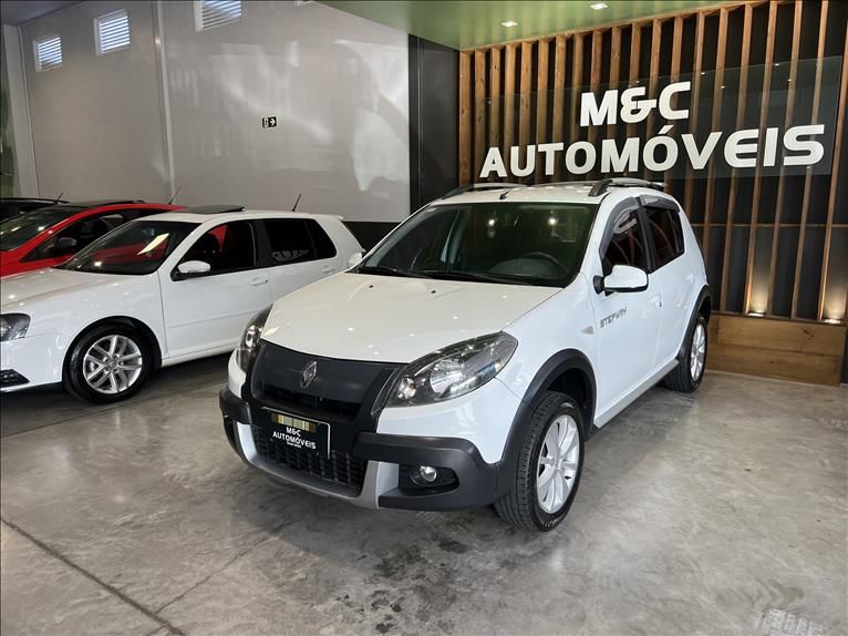 RENAULT SANDERO 1.6 Stepway 8V 2013/2014 M&C AUTOMÓVEIS CAXIAS DO SUL / Carros no Vale