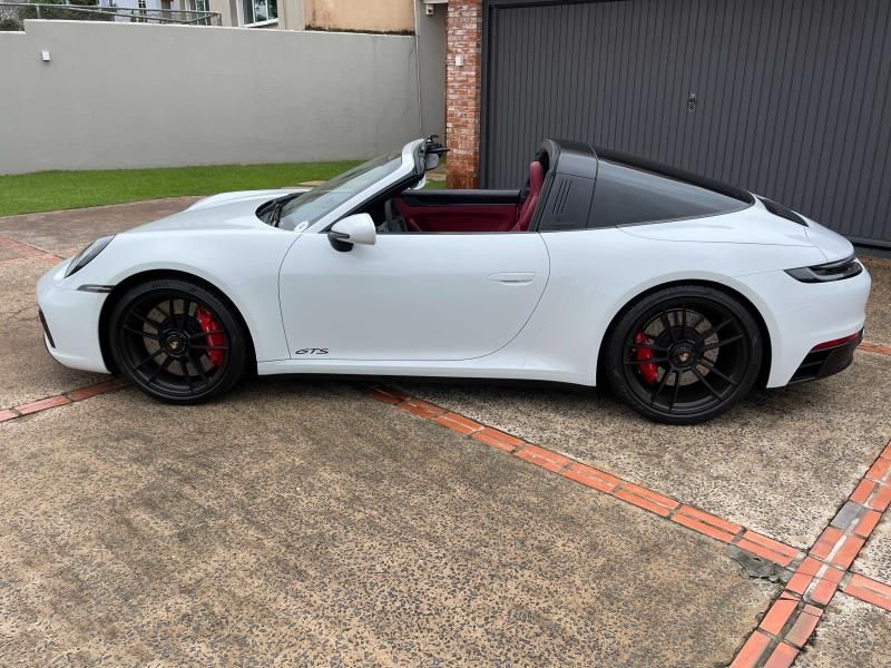 PORSCHE 911 3.0 24V H6 GASOLINA TARGA 4 GTS PDK 2022/2022 FÁBIO BERNARDES PORTO ALEGRE / Carros no Vale