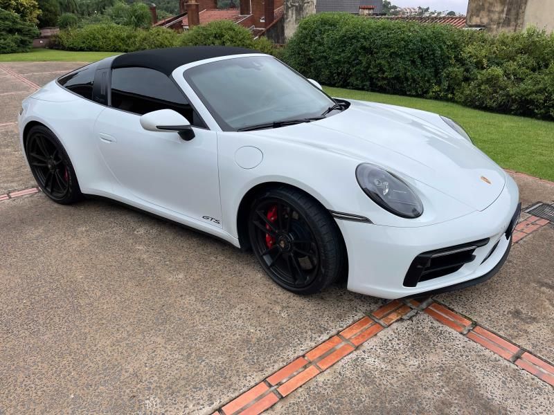 PORSCHE 911 3.0 24V H6 GASOLINA TARGA 4 GTS PDK 2022/2022 FÁBIO BERNARDES PORTO ALEGRE / Carros no Vale