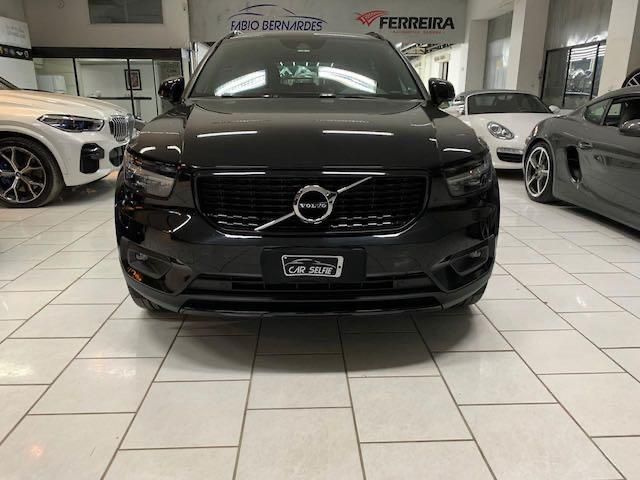 VOLVO XC40 2.0 T5 GASOLINA R-DESIGN AWD GEARTRONIC 2019/2020 FÁBIO BERNARDES PORTO ALEGRE / Carros no Vale