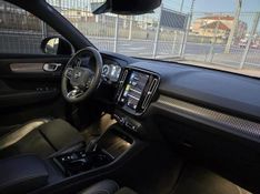 VOLVO XC40 2.0 T5 GASOLINA R-DESIGN AWD GEARTRONIC 2019/2020 FÁBIO BERNARDES PORTO ALEGRE / Carros no Vale