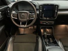 VOLVO XC40 2.0 T5 GASOLINA R-DESIGN AWD GEARTRONIC 2019/2020 FÁBIO BERNARDES PORTO ALEGRE / Carros no Vale