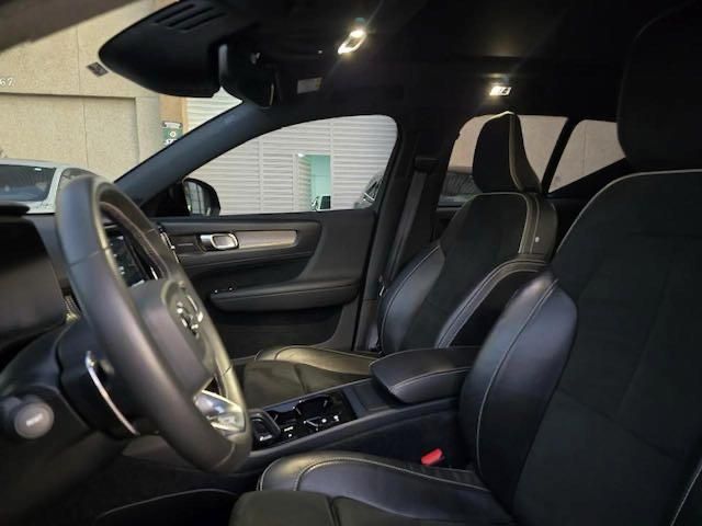 VOLVO XC40 2.0 T5 GASOLINA R-DESIGN AWD GEARTRONIC 2019/2020 FÁBIO BERNARDES PORTO ALEGRE / Carros no Vale