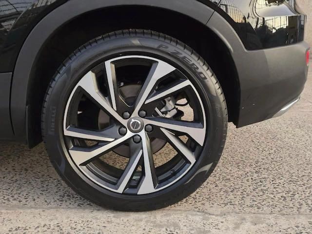 VOLVO XC40 2.0 T5 GASOLINA R-DESIGN AWD GEARTRONIC 2019/2020 FÁBIO BERNARDES PORTO ALEGRE / Carros no Vale
