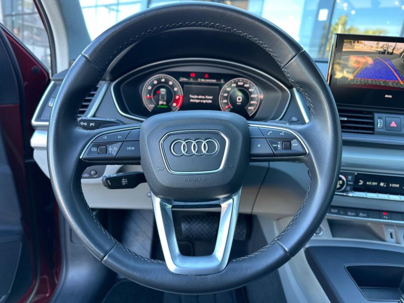 Audi Q5 S-Line 2.0 TFSI Quattro S-tronic 2021/2021 CONCEPT MOTORS PASSO FUNDO / Carros no Vale