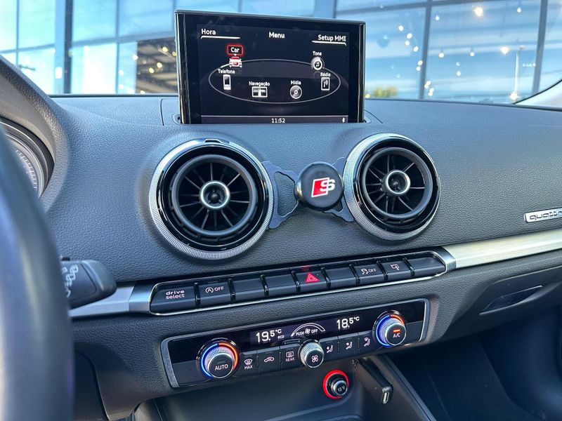 Audi S3 Sportback 2.0 TFSI Quattro S Tronic 2014/2015 CONCEPT MOTORS PASSO FUNDO / Carros no Vale