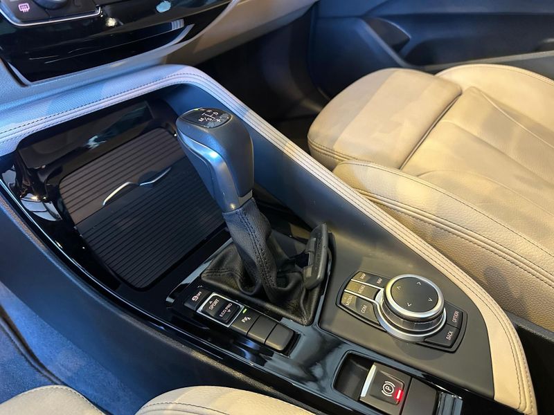 BMW X1 SDRIVE 20i M Sport 2.0 TB Flex Aut. 2022/2022 CONCEPT MOTORS PASSO FUNDO / Carros no Vale
