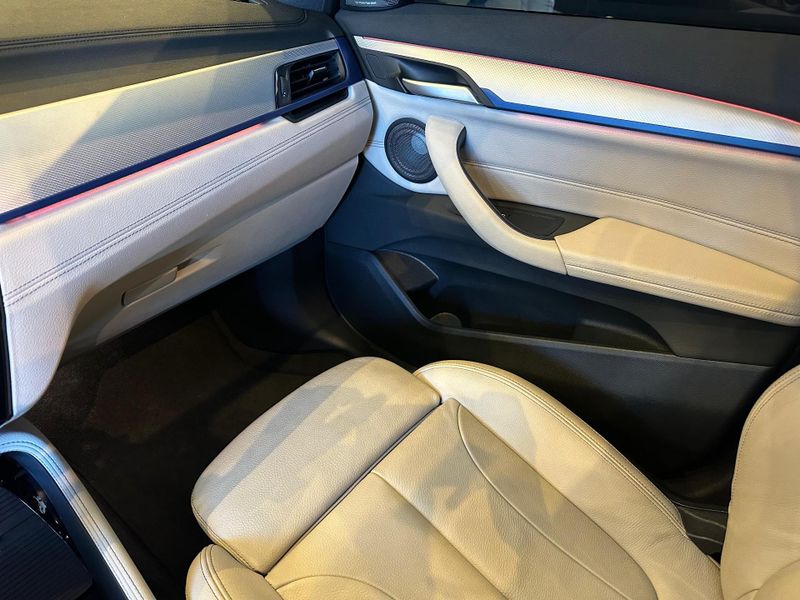 BMW X1 SDRIVE 20i M Sport 2.0 TB Flex Aut. 2022/2022 CONCEPT MOTORS PASSO FUNDO / Carros no Vale