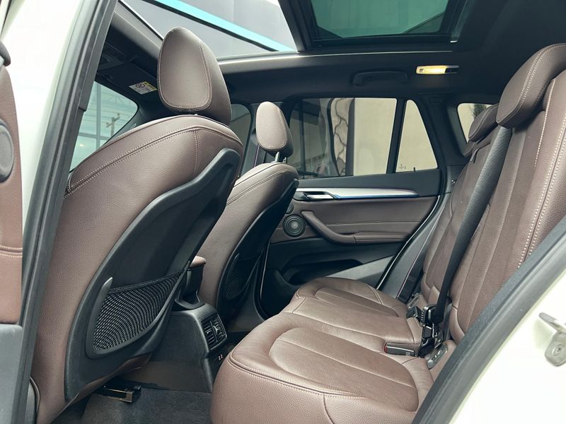 BMW X1 SDRIVE 20i M Sport 2.0 TB Flex Aut. 2022/2022 CONCEPT MOTORS PASSO FUNDO / Carros no Vale