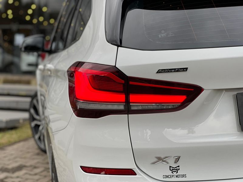 BMW X1 SDRIVE 20i M Sport 2.0 TB Flex Aut. 2022/2022 CONCEPT MOTORS PASSO FUNDO / Carros no Vale