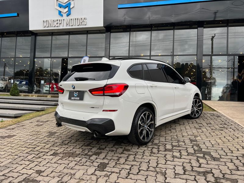 BMW X1 SDRIVE 20i M Sport 2.0 TB Flex Aut. 2022/2022 CONCEPT MOTORS PASSO FUNDO / Carros no Vale