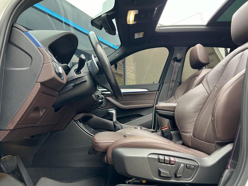 BMW X1 SDRIVE 20i M Sport 2.0 TB Flex Aut. 2022/2022 CONCEPT MOTORS PASSO FUNDO / Carros no Vale