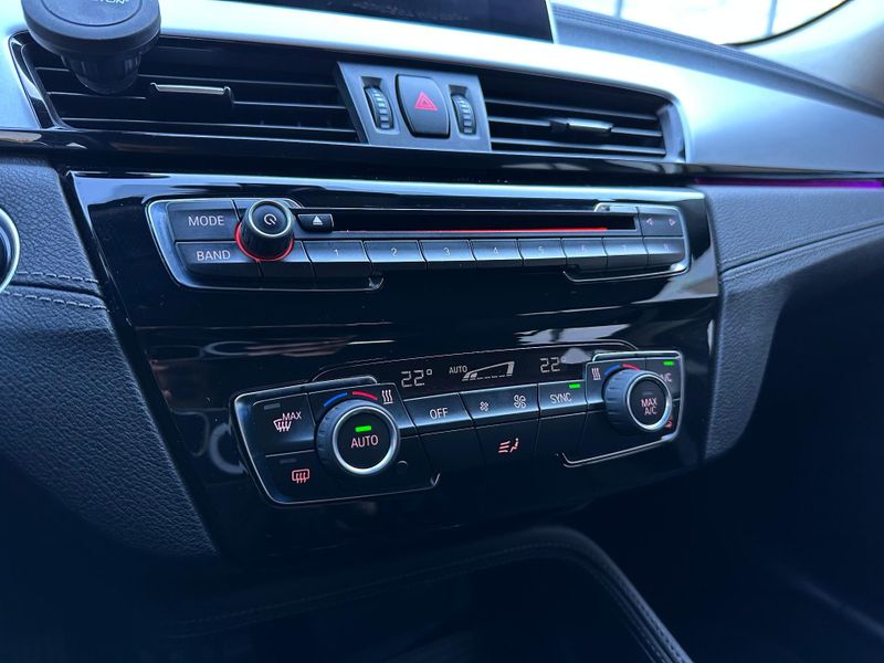 BMW X2 SDRIVE 20i 2.0/2.0 TB A Flex 16V Aut 2018/2019 CONCEPT MOTORS PASSO FUNDO / Carros no Vale