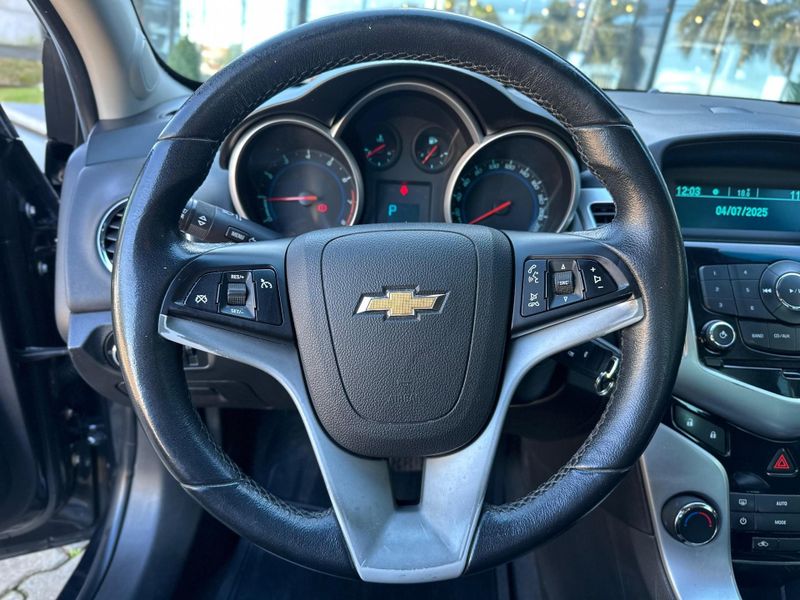 Chevrolet Cruze LT 1.8 16V FlexPower 4p Aut. 2015/2015 CONCEPT MOTORS PASSO FUNDO / Carros no Vale