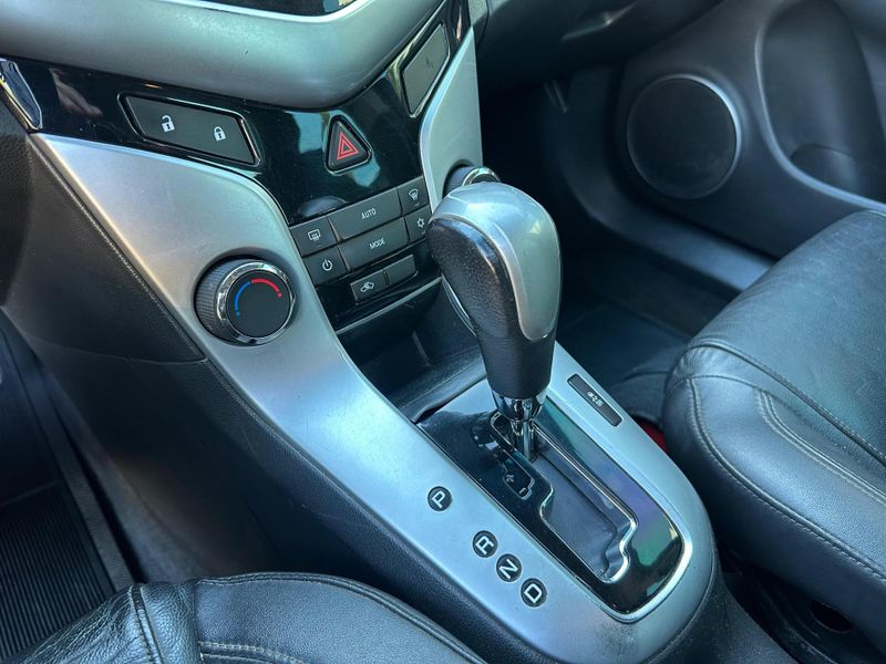 Chevrolet Cruze LT 1.8 16V FlexPower 4p Aut. 2015/2015 CONCEPT MOTORS PASSO FUNDO / Carros no Vale