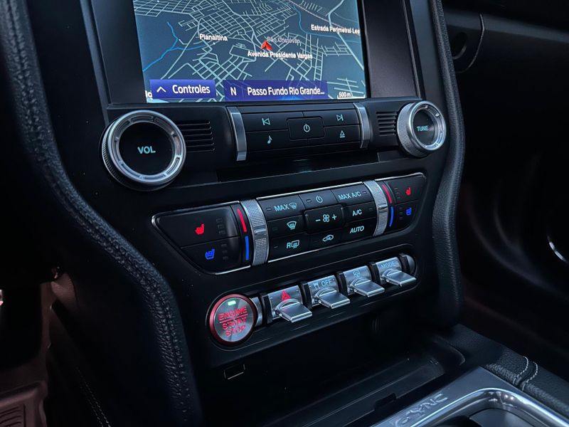Ford Mustang Black Shadow 5.0 V8 2020/2020 CONCEPT MOTORS PASSO FUNDO / Carros no Vale