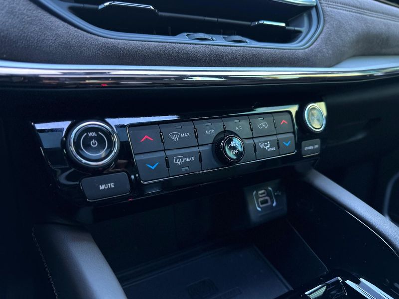 Jeep Commander Overland T270 1.3 TB Flex Aut. 2022/2023 CONCEPT MOTORS PASSO FUNDO / Carros no Vale